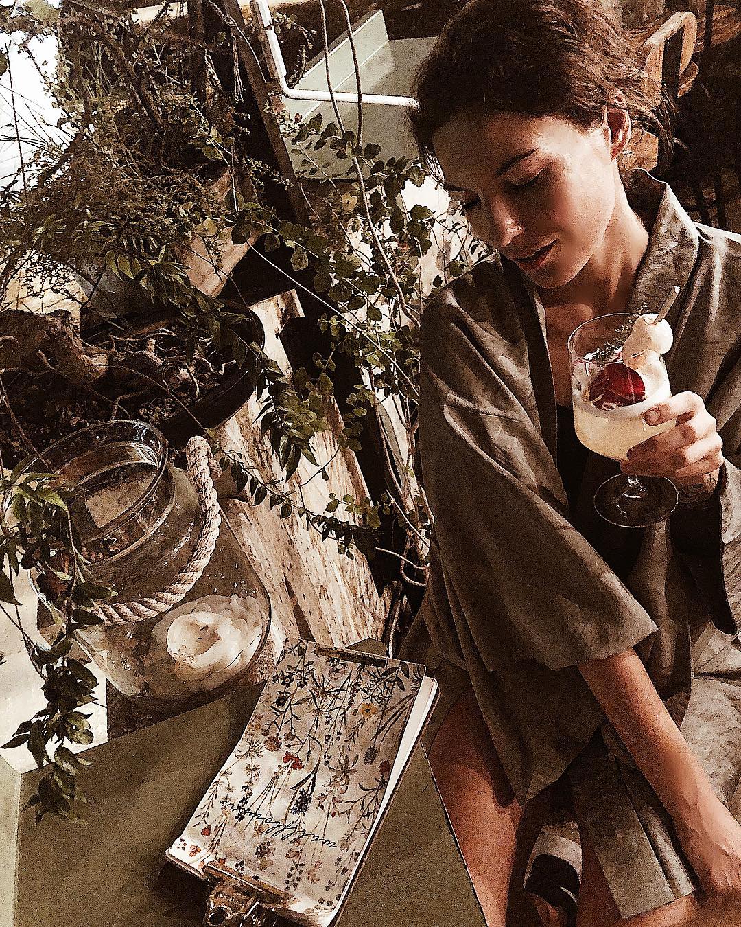 Customer wearing Sumo Vintage